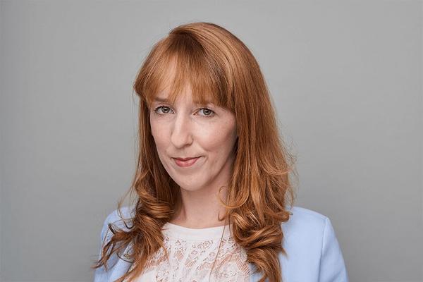 Nadja - Leiterin der Verwaltung Nadja - Leiterin der Verwaltung